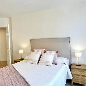 Newly Renovated In The Center Of - Eaw Homes Apartment